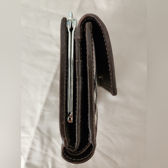 Burberry blue label wallet - Picture 8 of 9